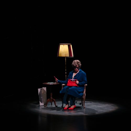 Obra de teatro Florenzia con Almudena Casado