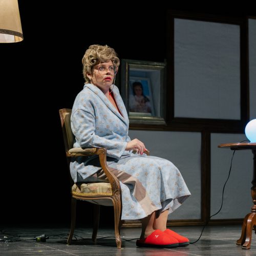 Obra de teatro Florenzia con Almudena Casado