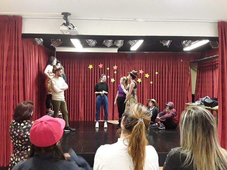 Teatro social en Alicante con Almudena Casado